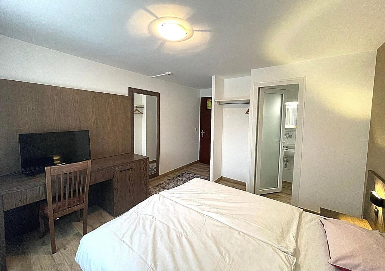 Motel Des Fleurs Servion Εξωτερικό φωτογραφία