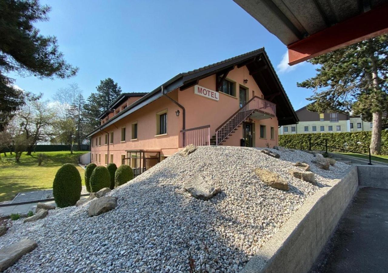 Motel Des Fleurs Servion Εξωτερικό φωτογραφία